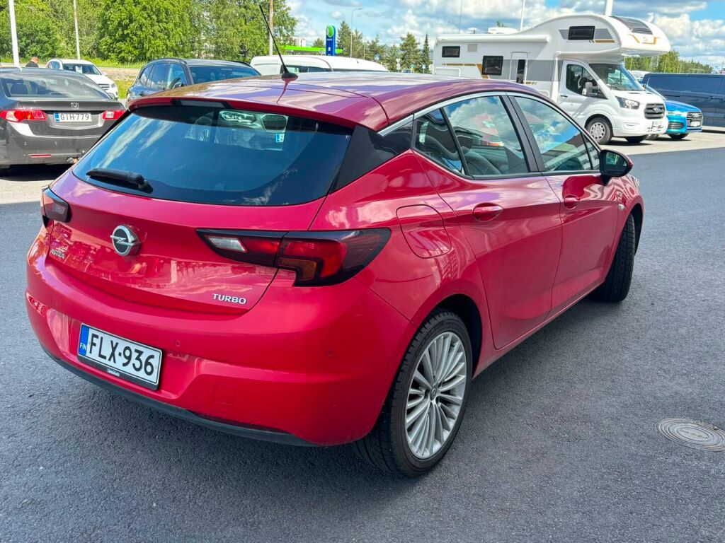 Opel Astra 2016 Punainen