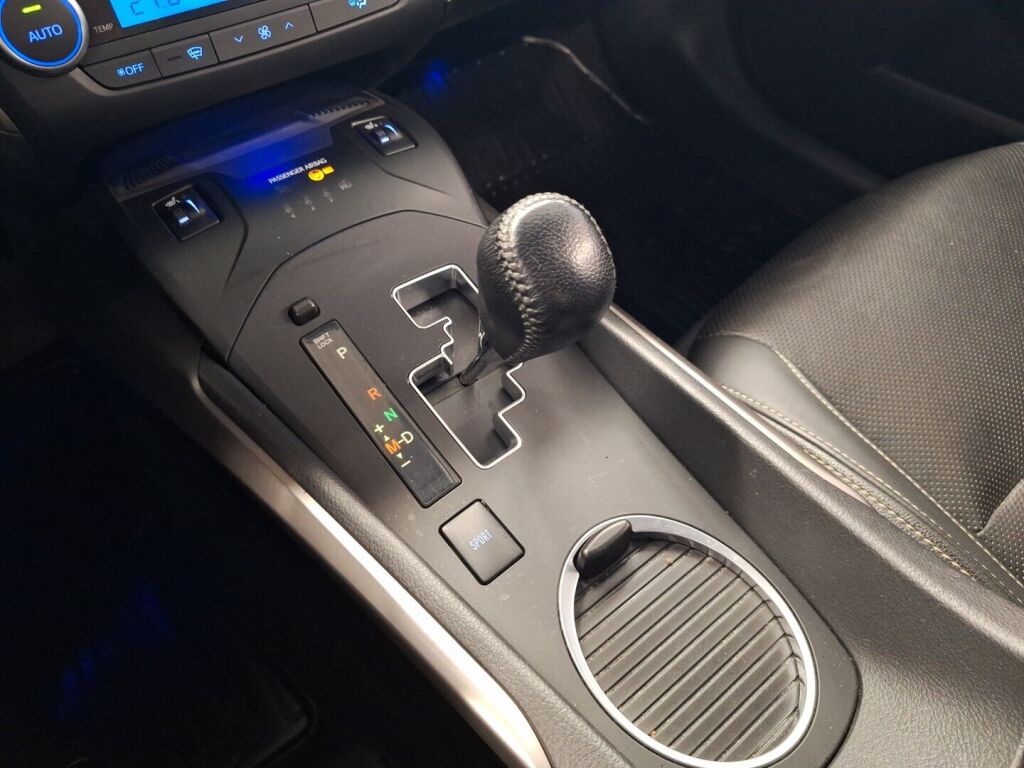 Toyota Avensis 2016 Hopea