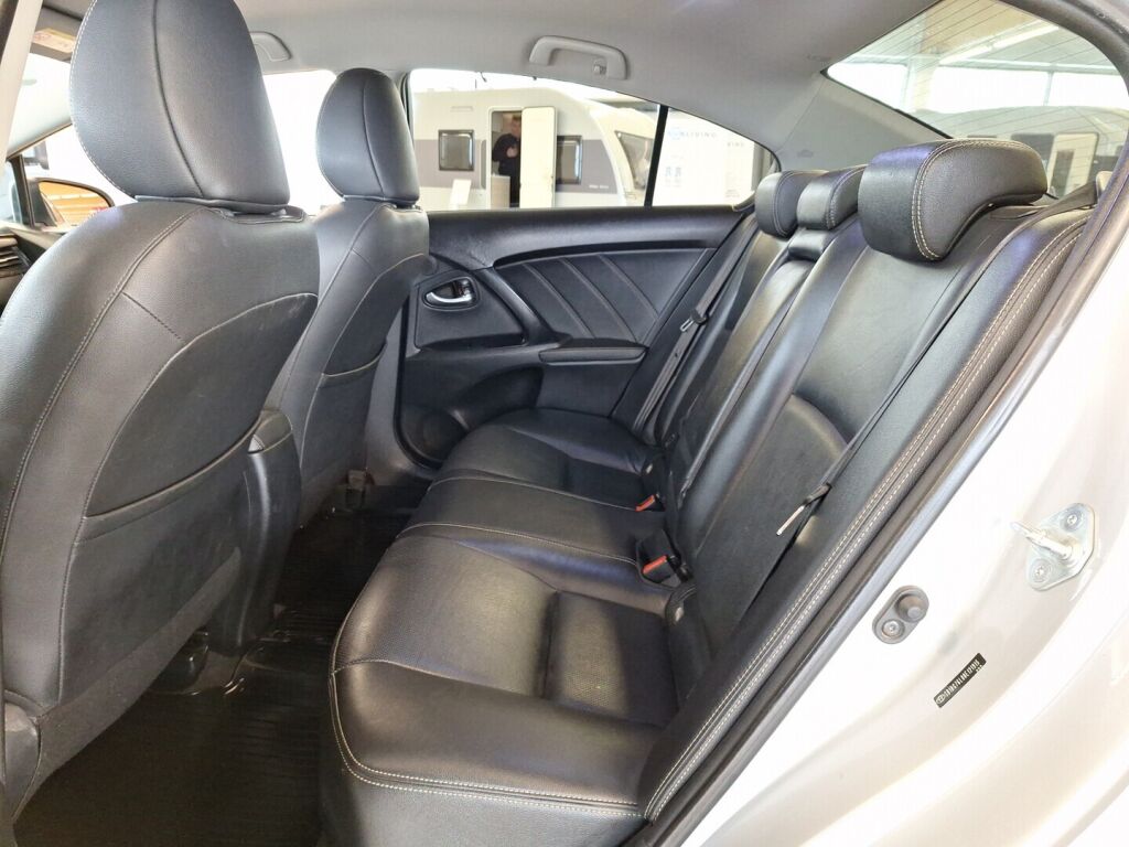 Toyota Avensis 2016 Hopea