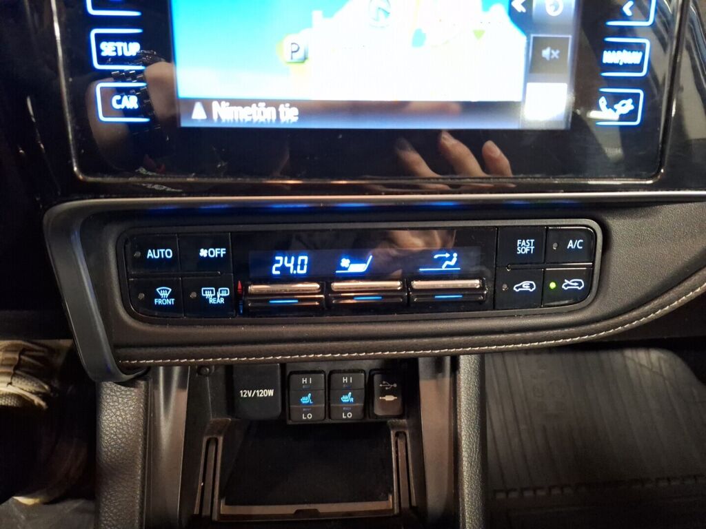 Toyota Auris 2016 Sininen