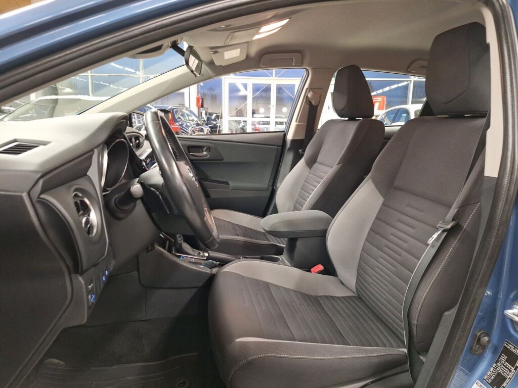 Toyota Auris 2016 Sininen