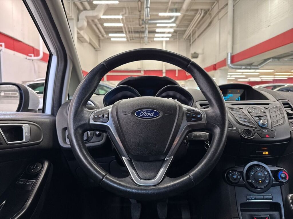 Ford Fiesta 2016 Valkoinen