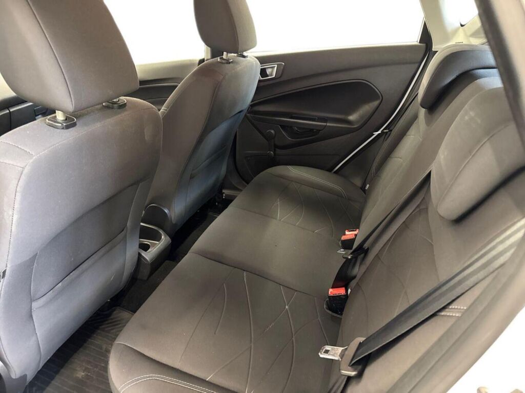 Ford Fiesta 2016 Valkoinen
