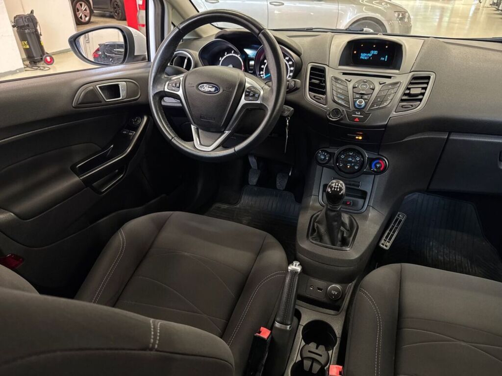 Ford Fiesta 2016 Valkoinen