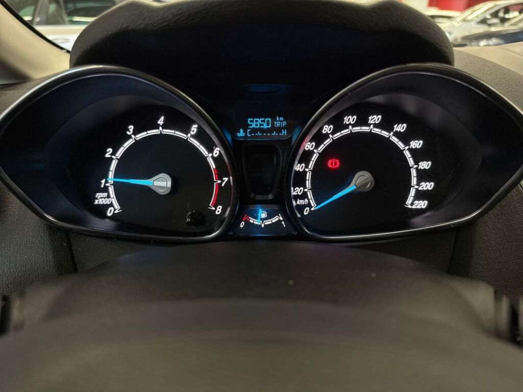 Ford Fiesta 2016 Valkoinen