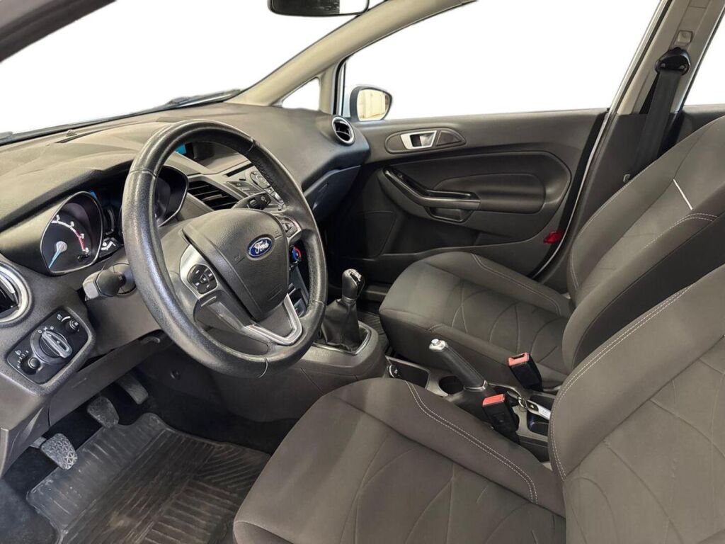 Ford Fiesta 2016 Valkoinen