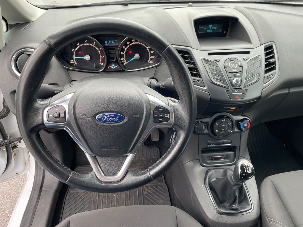 Ford Fiesta 2016 Valkoinen