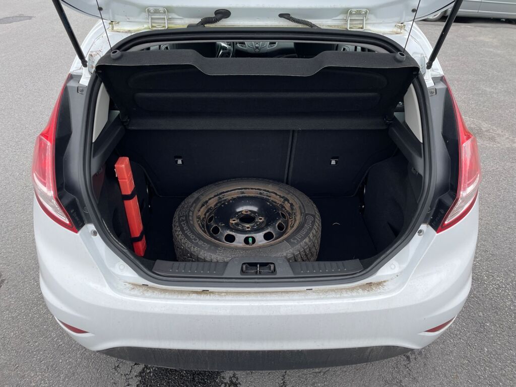 Ford Fiesta 2016 Valkoinen
