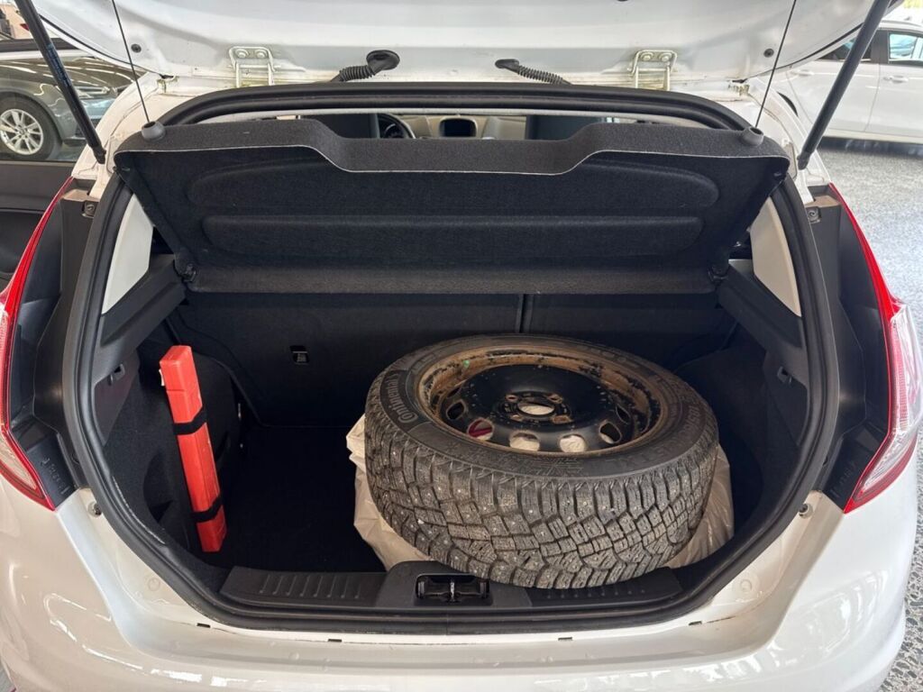 Ford Fiesta 2016 Valkoinen