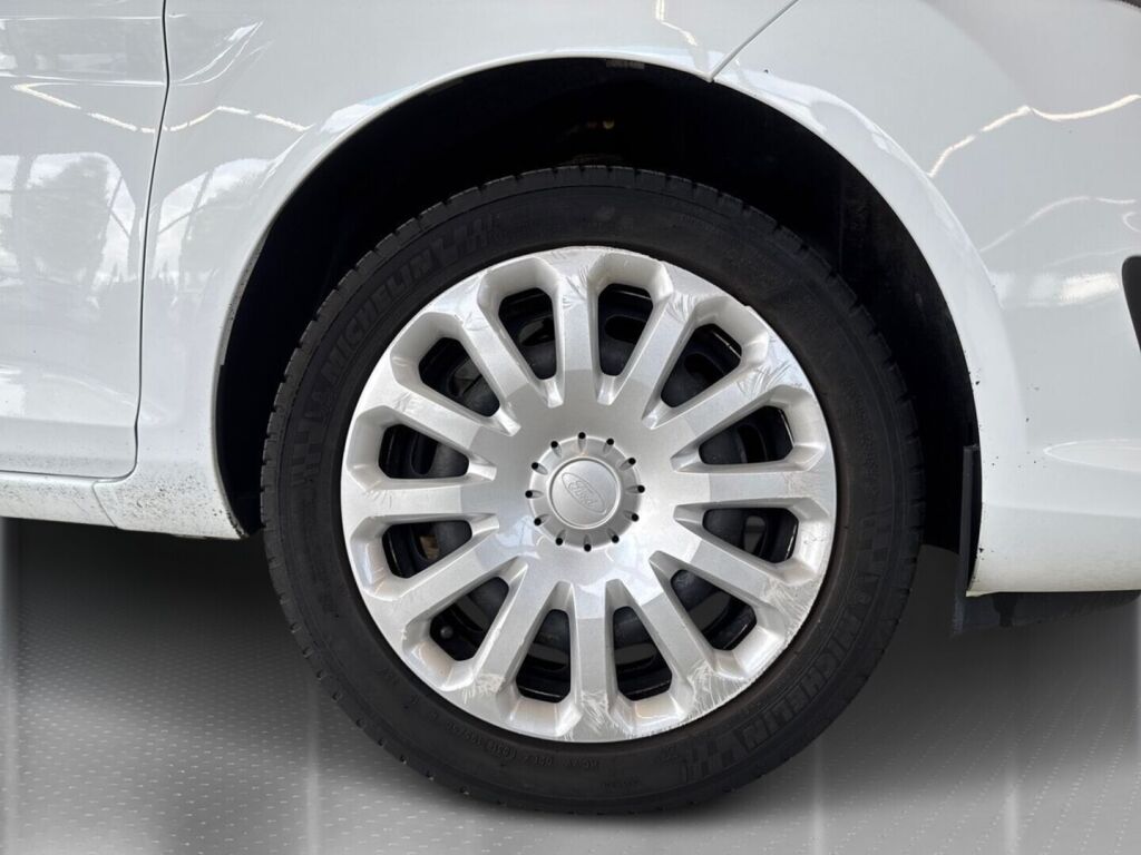 Ford Fiesta 2016 Valkoinen