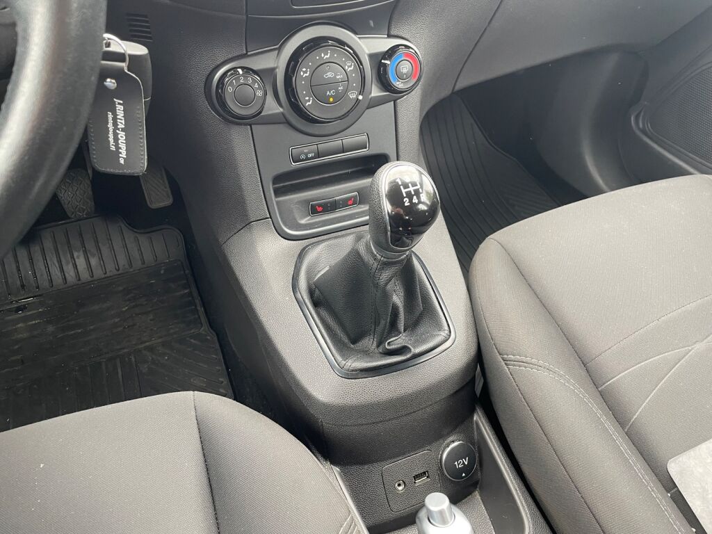 Ford Fiesta 2016 Valkoinen