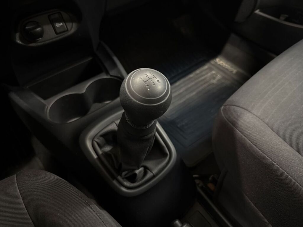 Toyota Yaris 2016 Valkoinen