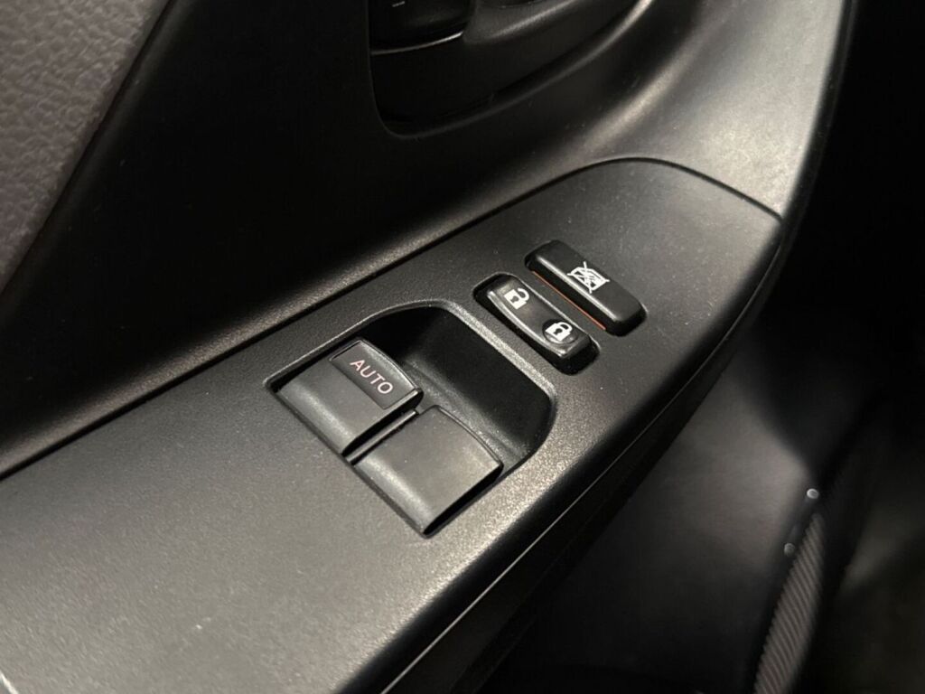 Toyota Yaris 2016 Valkoinen