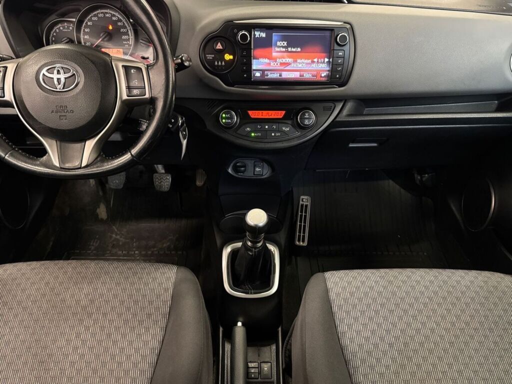 Toyota Yaris 2015 Valkoinen