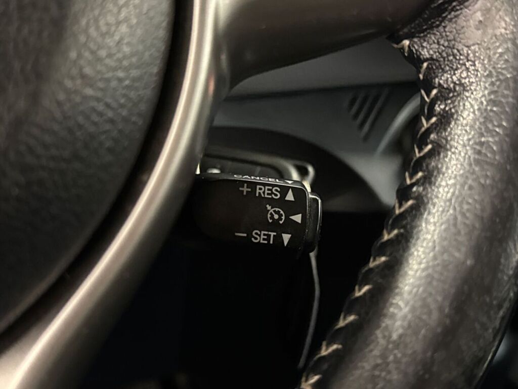 Toyota Yaris 2015 Valkoinen