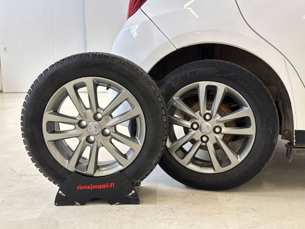 Toyota Yaris 2015 Valkoinen