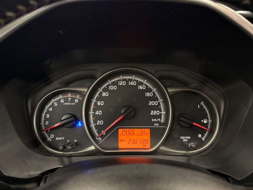Toyota Yaris 2015 Valkoinen