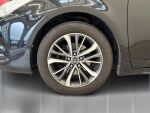 Toyota Avensis 2015 Musta