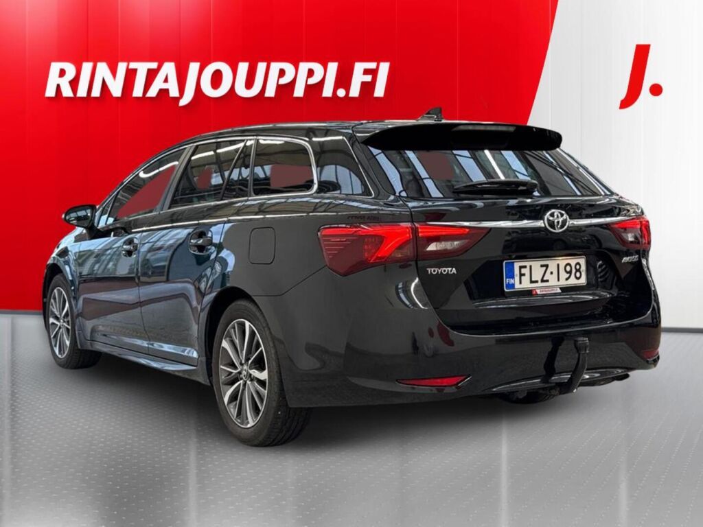 Toyota Avensis 2015 Musta