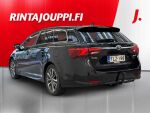 Toyota Avensis 2015 Musta