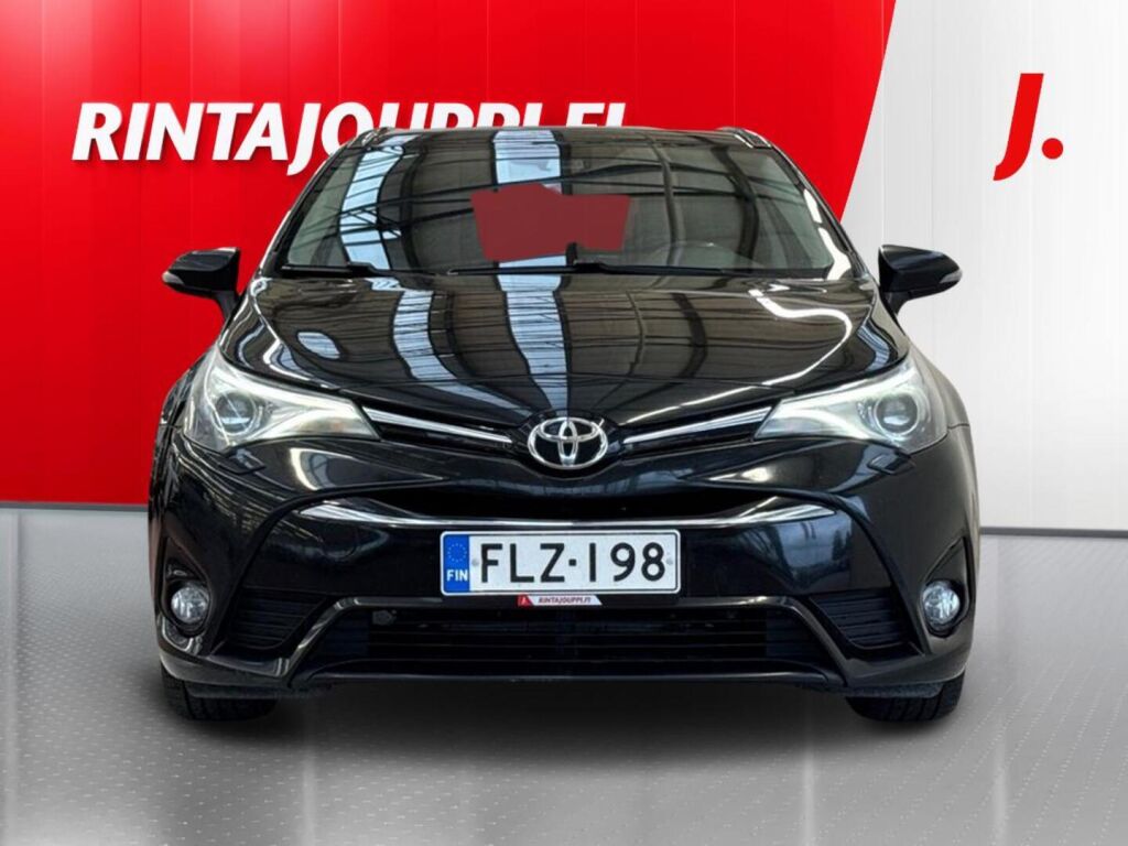 Toyota Avensis 2015 Musta