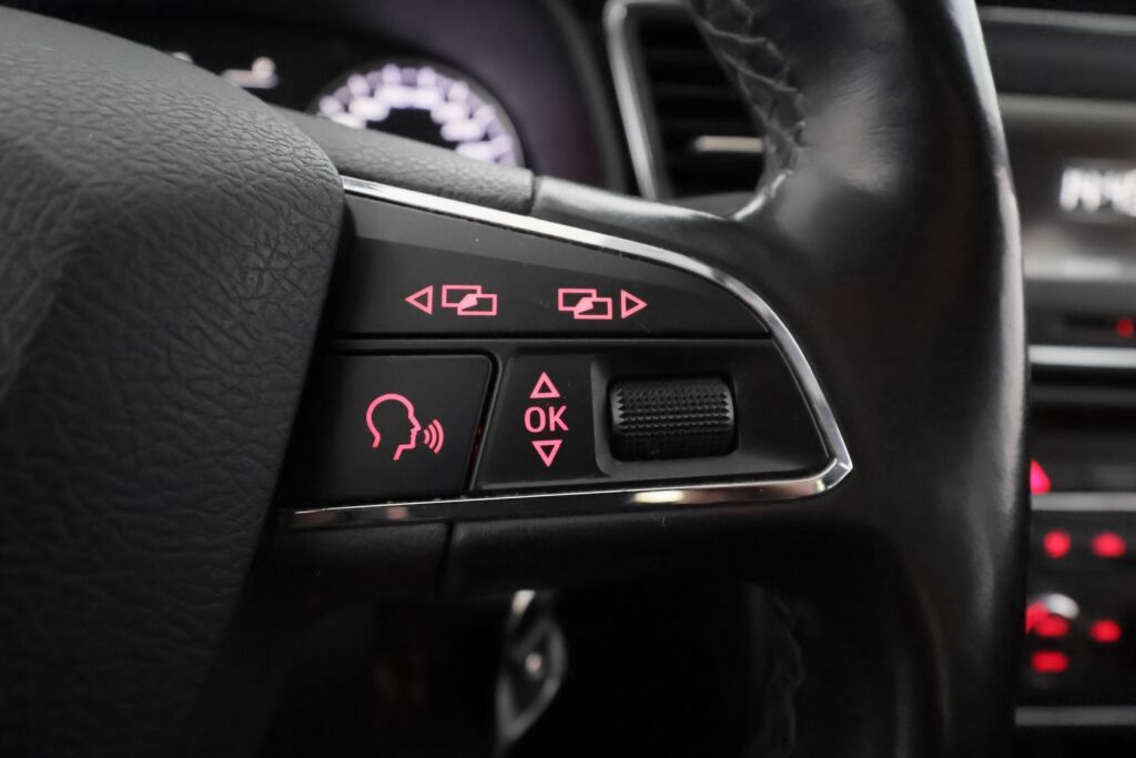 Seat Leon 2016 Punainen