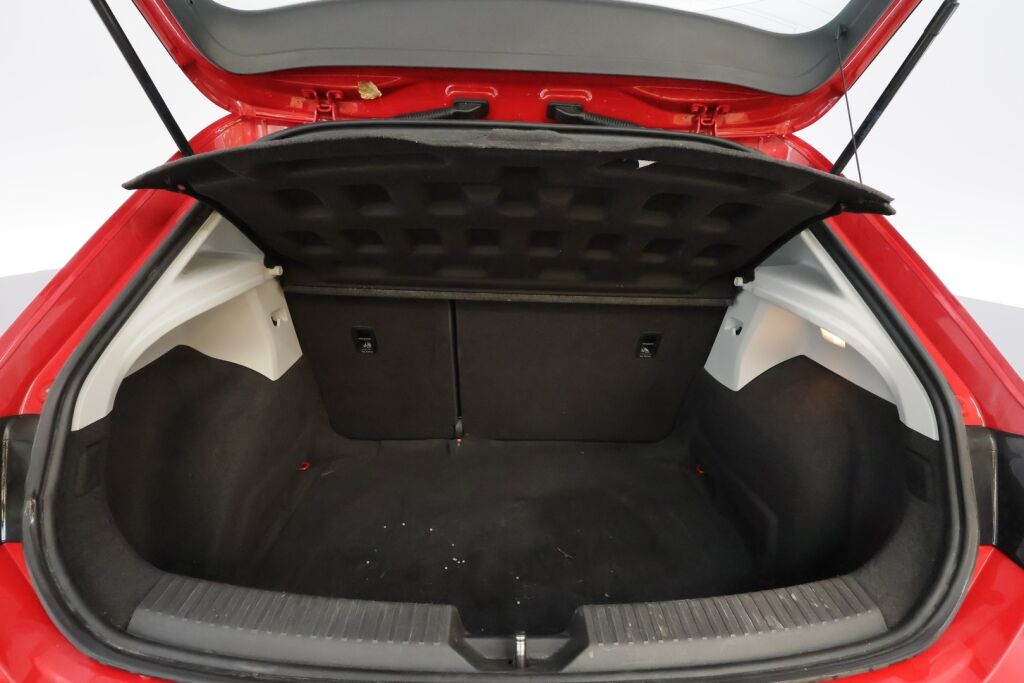 Seat Leon 2016 Punainen