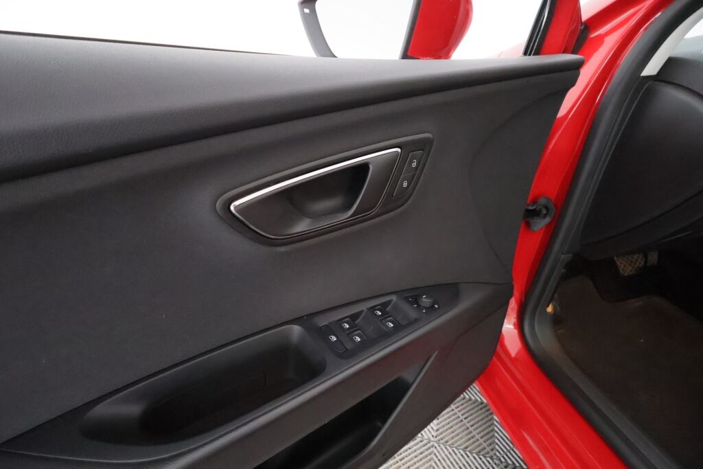 Seat Leon 2016 Punainen