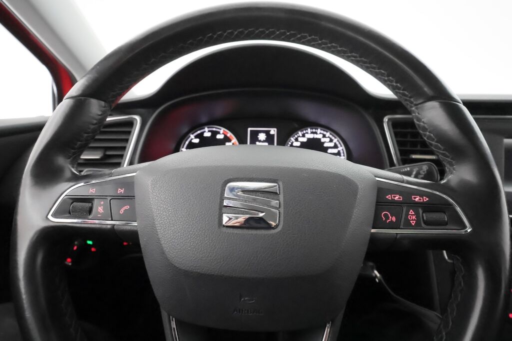 Seat Leon 2016 Punainen