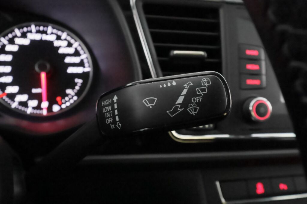 Seat Leon 2016 Punainen