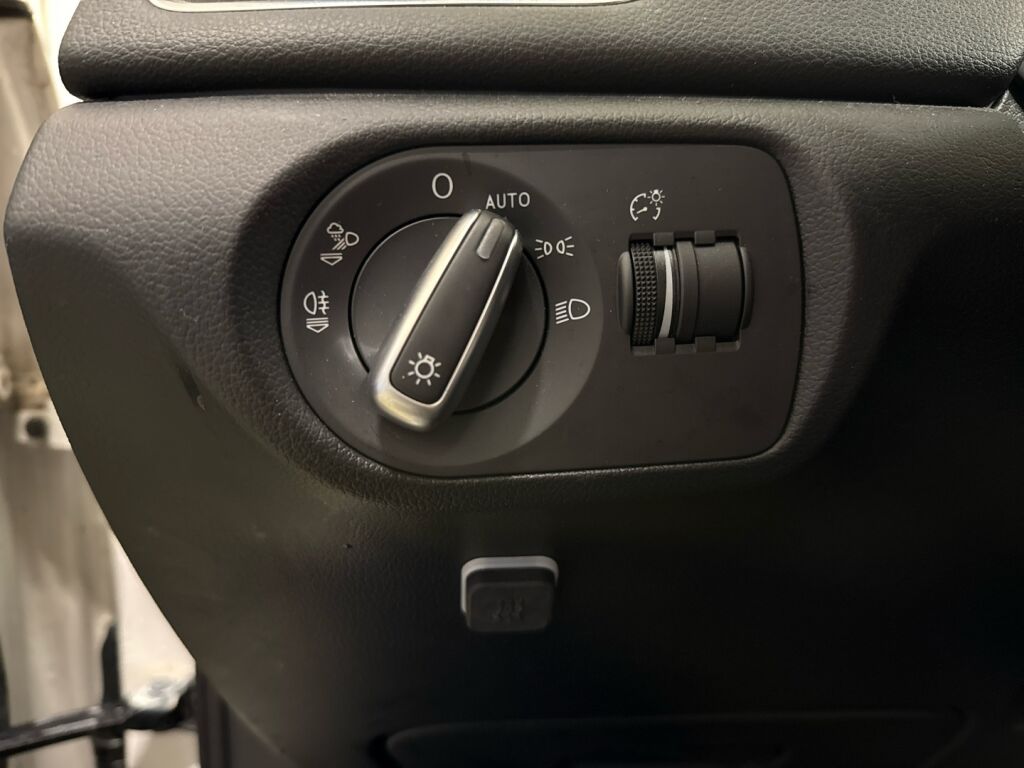 Audi Q3 2016 Valkoinen