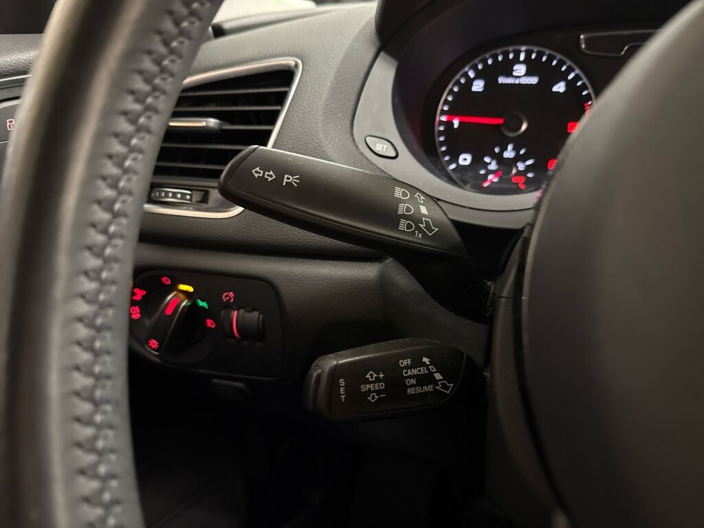 Audi Q3 2016 Valkoinen