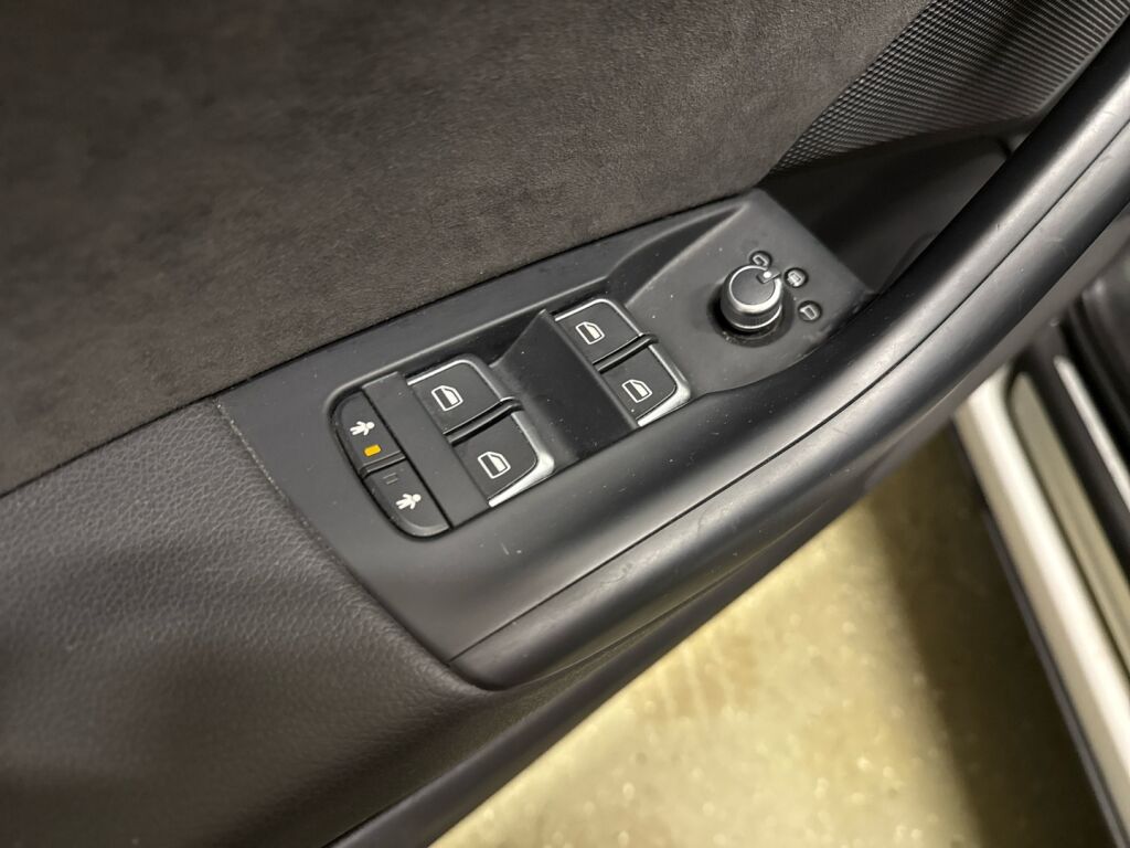 Audi Q3 2016 Valkoinen