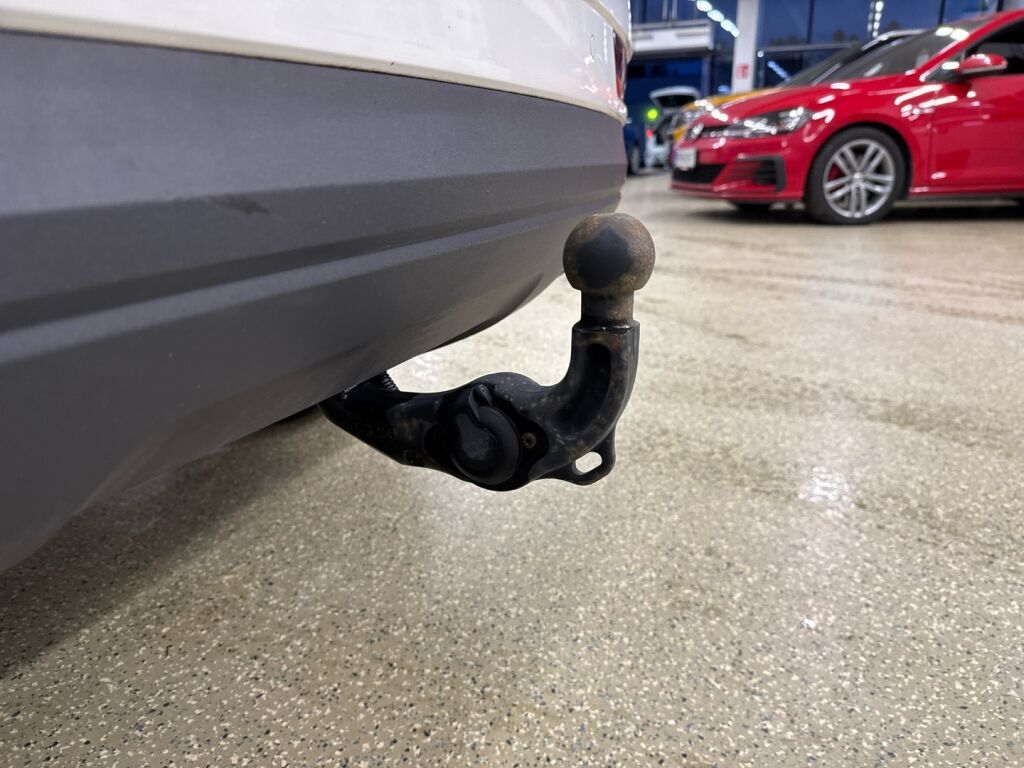 Audi Q3 2016 Valkoinen