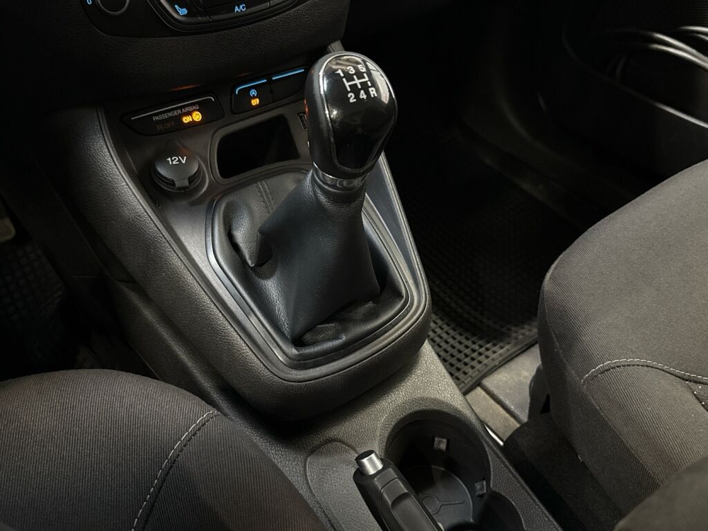 Ford Transit Courier 2016 Valkoinen