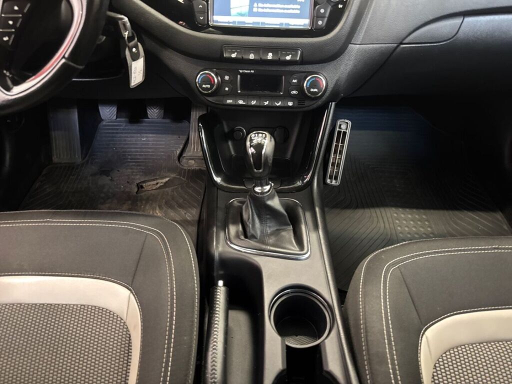 Kia Ceed 2015 Ruskea (beige)