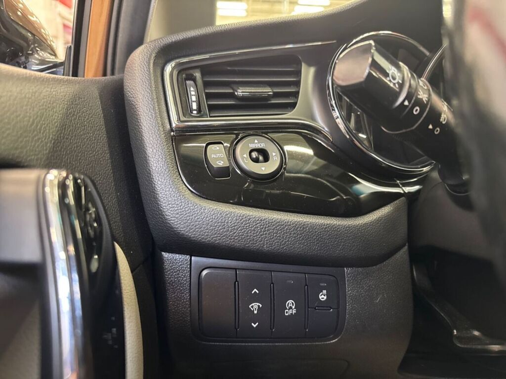 Kia Ceed 2015 Ruskea (beige)