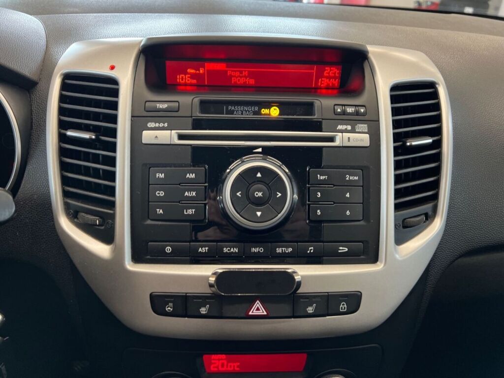 Kia Venga 2016 Hopea