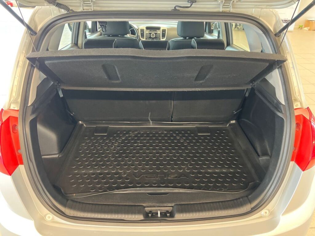 Kia Venga 2016 Hopea