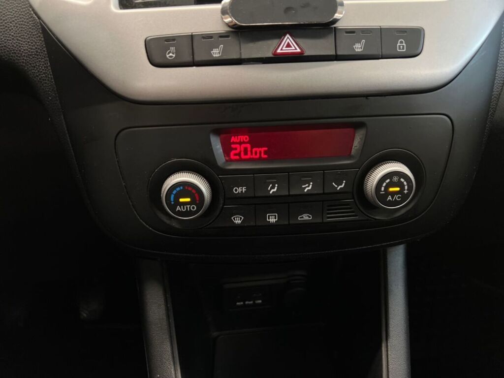 Kia Venga 2016 Hopea