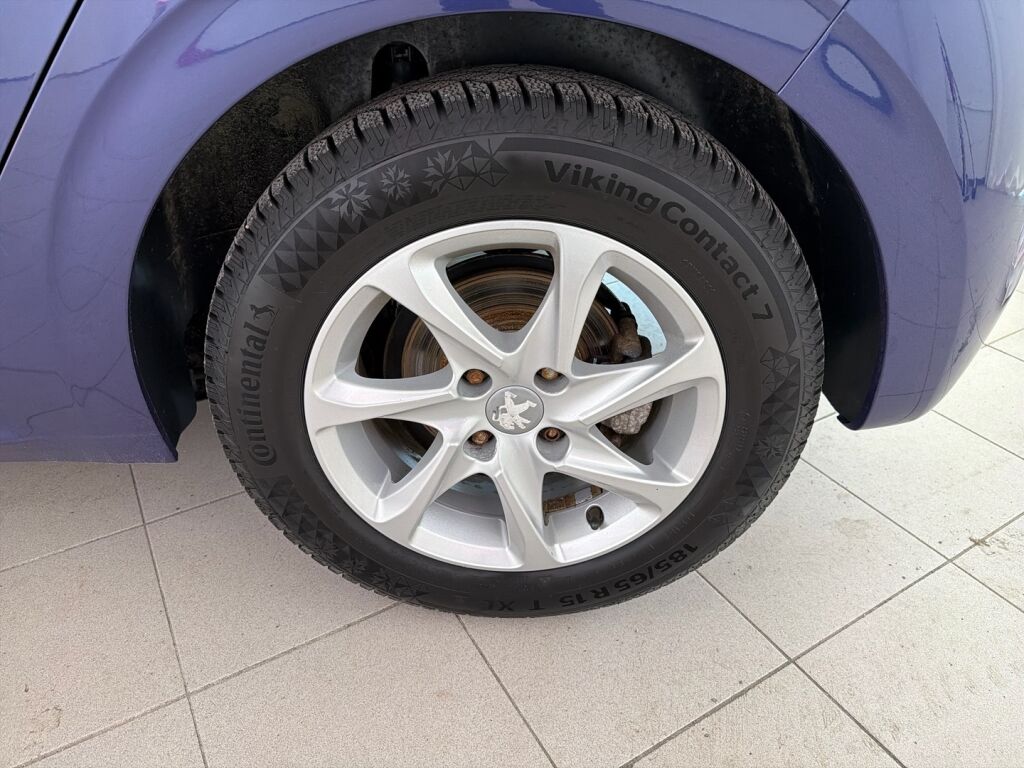 Peugeot 208 2016 Sininen