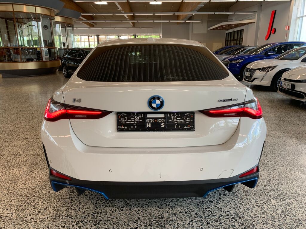 BMW i4 2022 