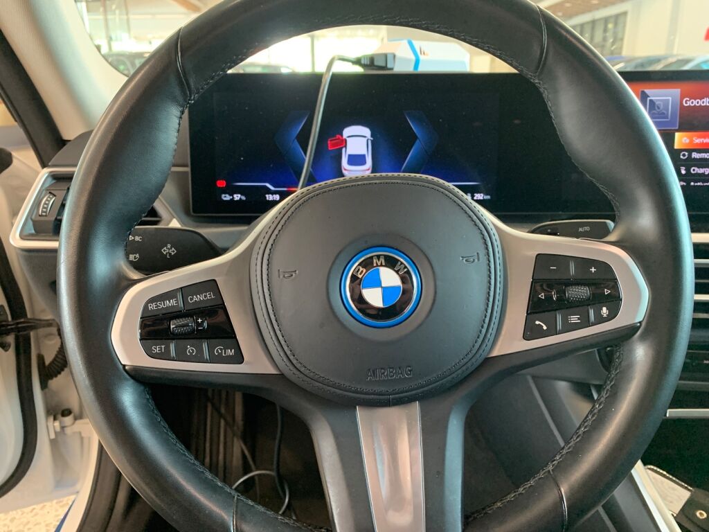 BMW i4 2022 