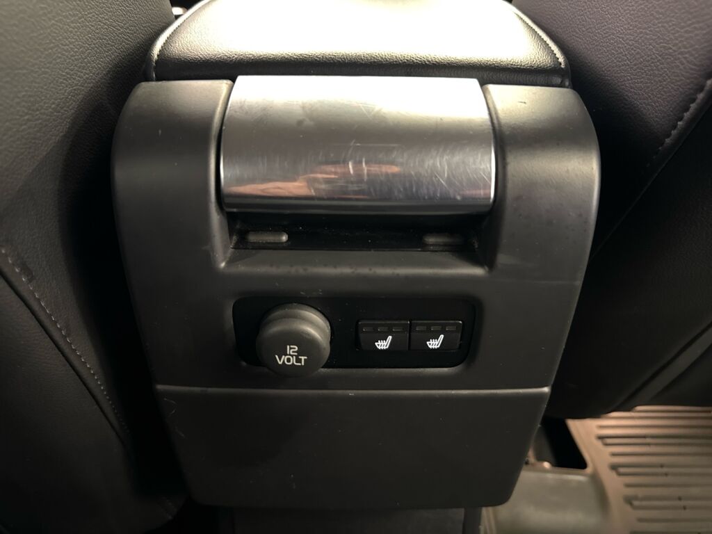 Volvo V70 2016 Ruskea (beige)