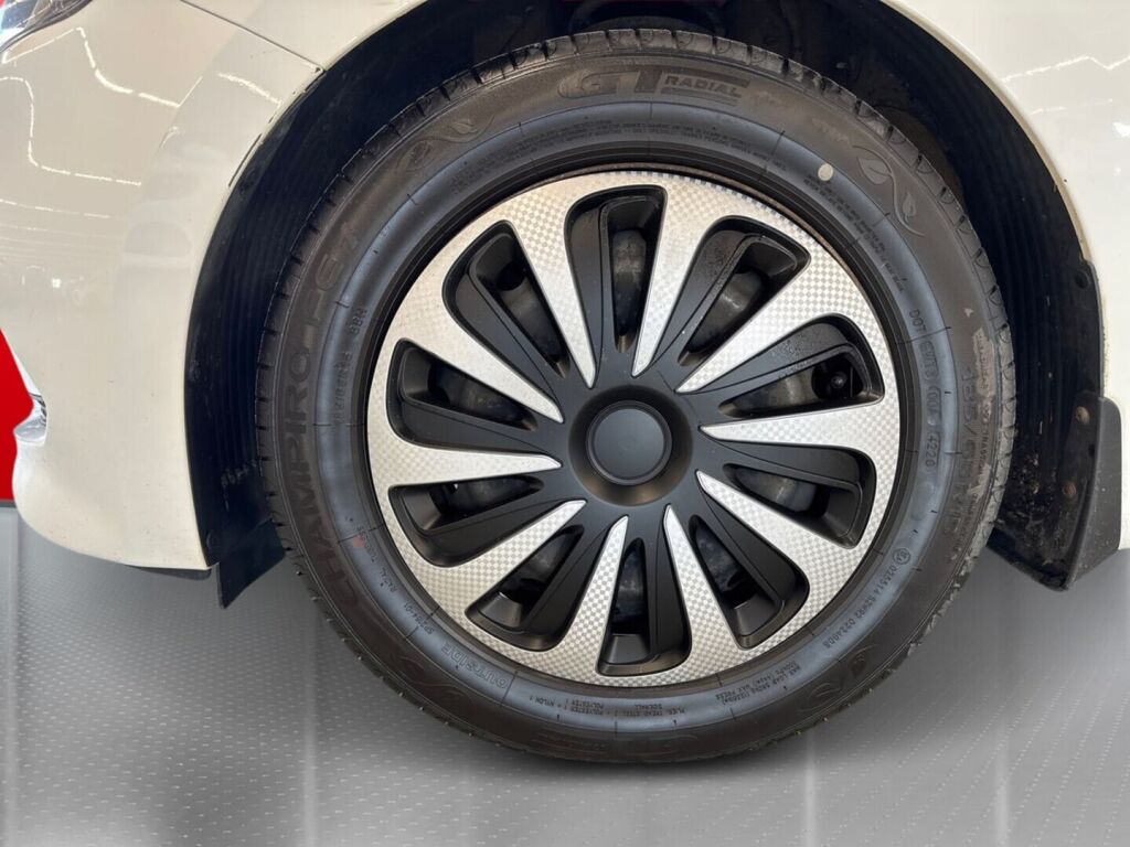 Hyundai i20 5d 2015 Valkoinen