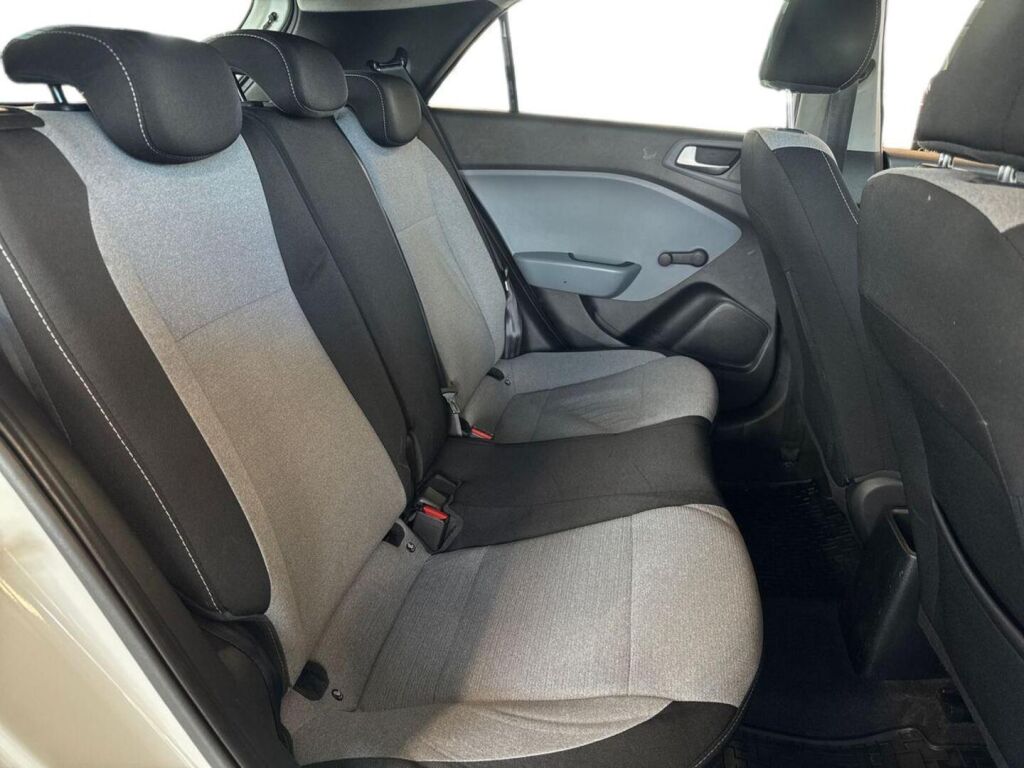 Hyundai i20 5d 2015 Valkoinen