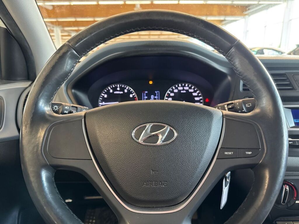 Hyundai i20 5d 2015 Valkoinen