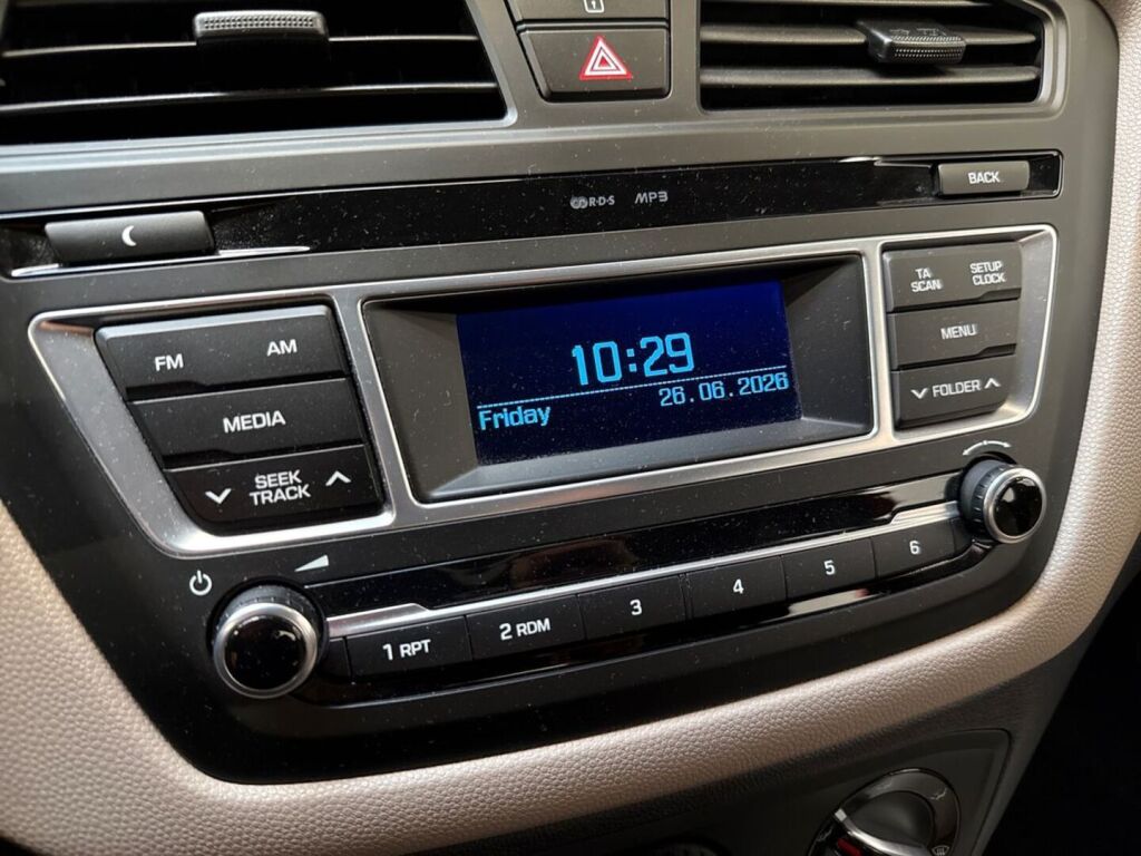Hyundai i20 5d 2016 Punainen