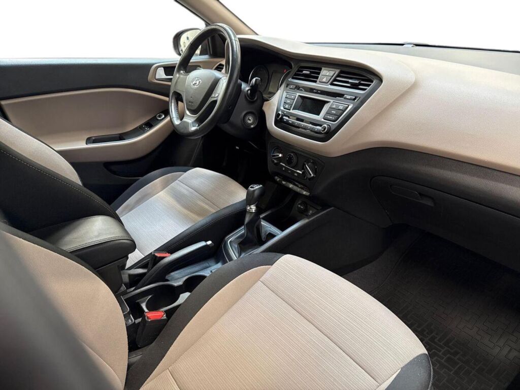Hyundai i20 5d 2016 Punainen