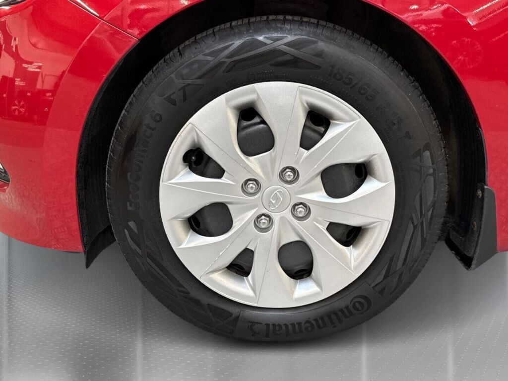Hyundai i20 5d 2016 Punainen